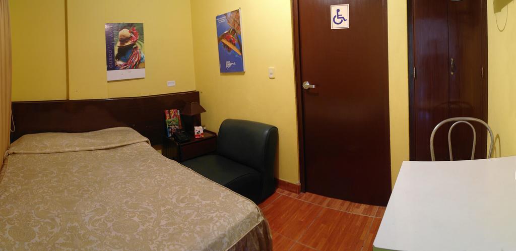 Hostal Iquique Lima Buitenkant foto