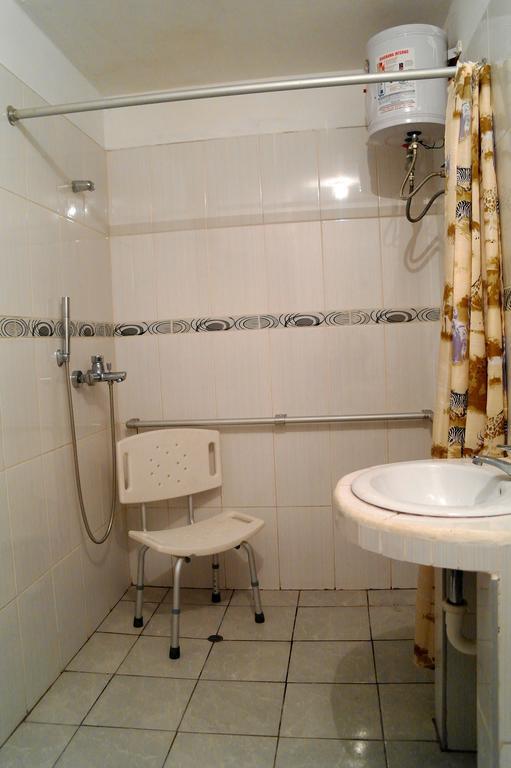 Hostal Iquique Lima Buitenkant foto