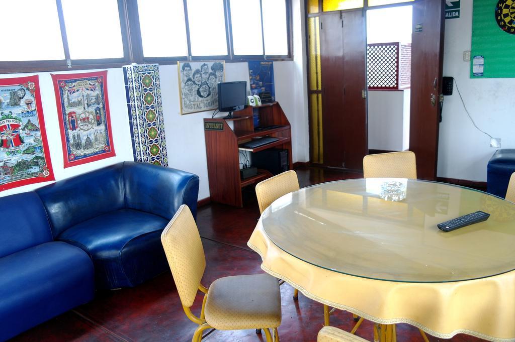 Hostal Iquique Lima Buitenkant foto