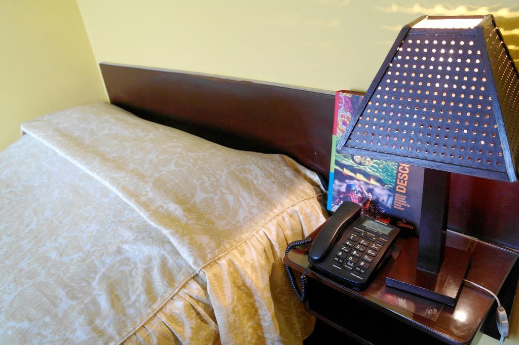 Hostal Iquique Lima Buitenkant foto
