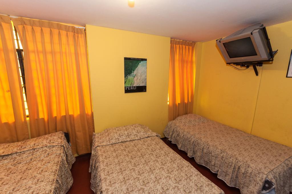 Hostal Iquique Lima Buitenkant foto